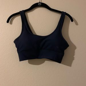 sports bra